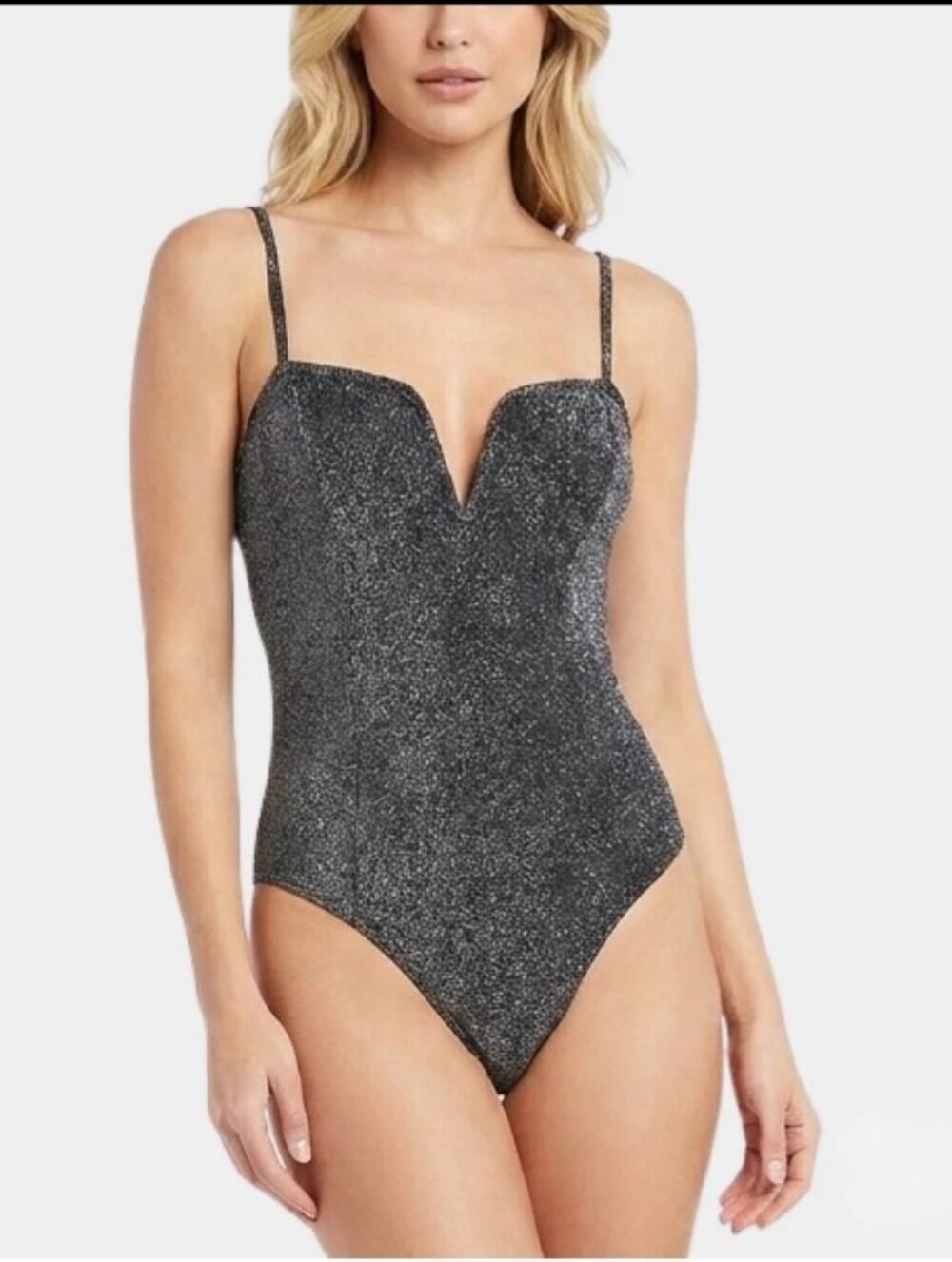 Devon Windsor
Joelle Shimmer One-Piece